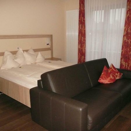 Gda Hotel Am Schlosspark Бад-Гомбург-фор-дер-Гее Екстер'єр фото
