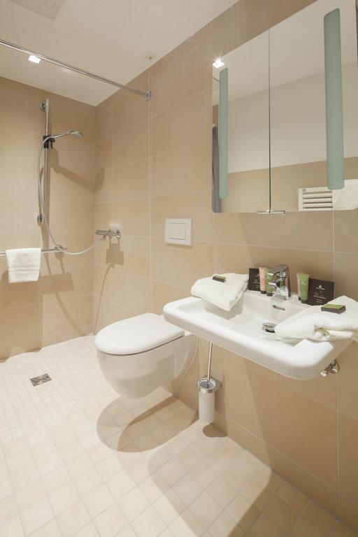 Gda Hotel Am Schlosspark Бад-Гомбург-фор-дер-Гее Номер фото