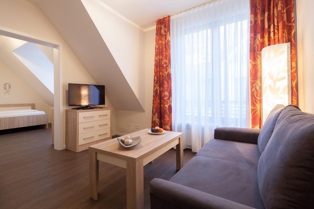 Gda Hotel Am Schlosspark Бад-Гомбург-фор-дер-Гее Номер фото