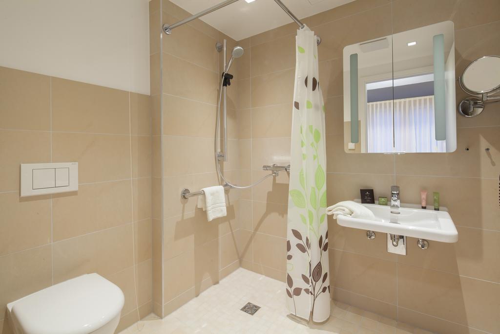 Gda Hotel Am Schlosspark Бад-Гомбург-фор-дер-Гее Номер фото