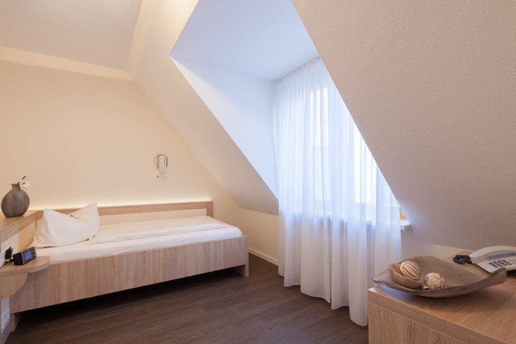 Gda Hotel Am Schlosspark Бад-Гомбург-фор-дер-Гее Екстер'єр фото