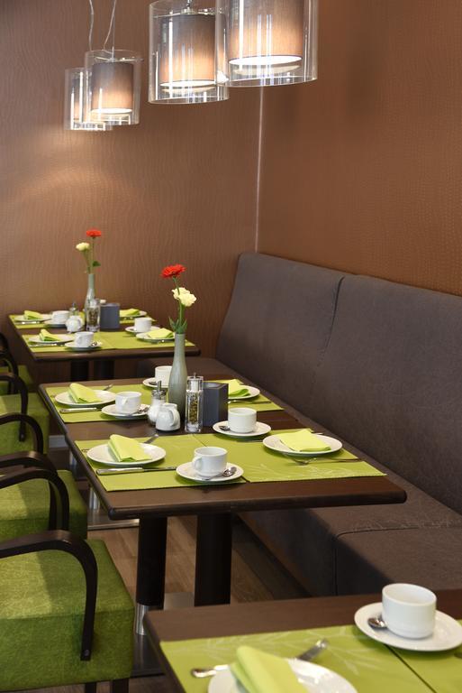 Gda Hotel Am Schlosspark Бад-Гомбург-фор-дер-Гее Екстер'єр фото