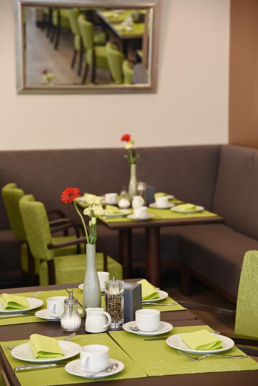 Gda Hotel Am Schlosspark Бад-Гомбург-фор-дер-Гее Екстер'єр фото