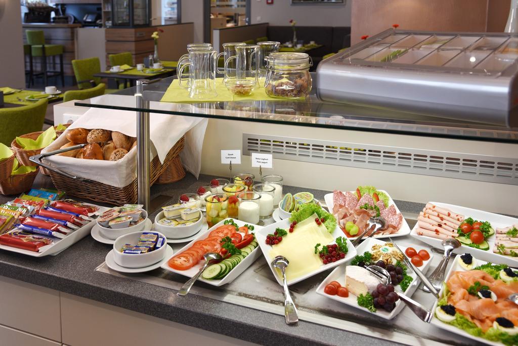 Gda Hotel Am Schlosspark Бад-Гомбург-фор-дер-Гее Екстер'єр фото